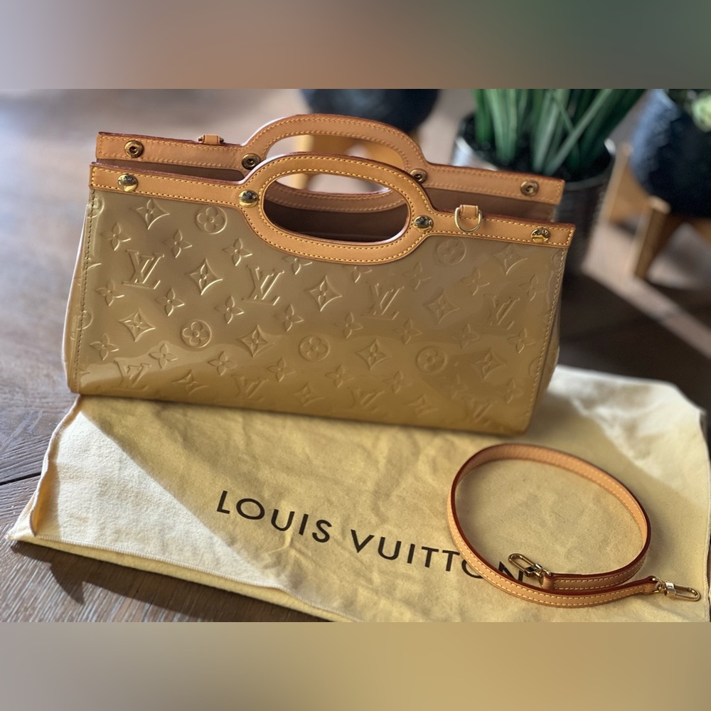 Louis Vuitton Vernis Roxbury Drive